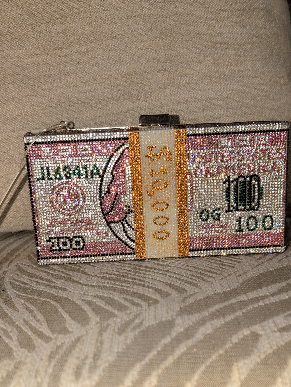 Crystal-Embellished Pink Money Clutch Bag